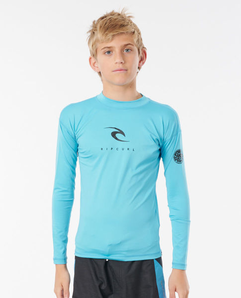 Le T-shirt da surf con protezione UV Rip Curl sono create per garantire il massimo comfort e le migliori prestazioni in tutti gli sport acquatici e attività all’aperto.